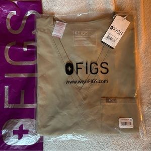 Figs Catrina One Pocket Scrub top in Sandstone size 2XL